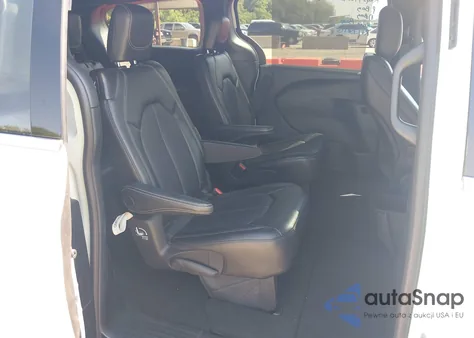 2025 Chrysler Pacifica Select from USA, damaged, VIN 2C4RC1BG9SR523847